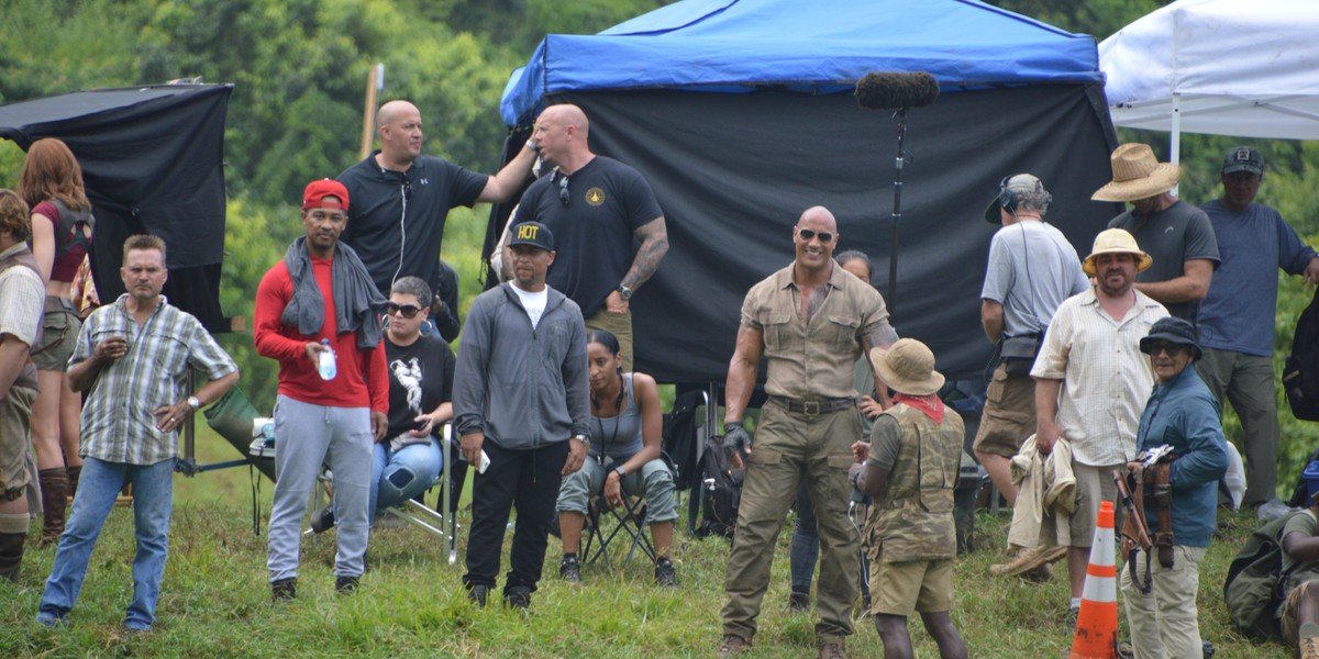 Dwayne Johnson with Kevin Hart on the Jumanji Welcome to the Jungle set in Hawaii